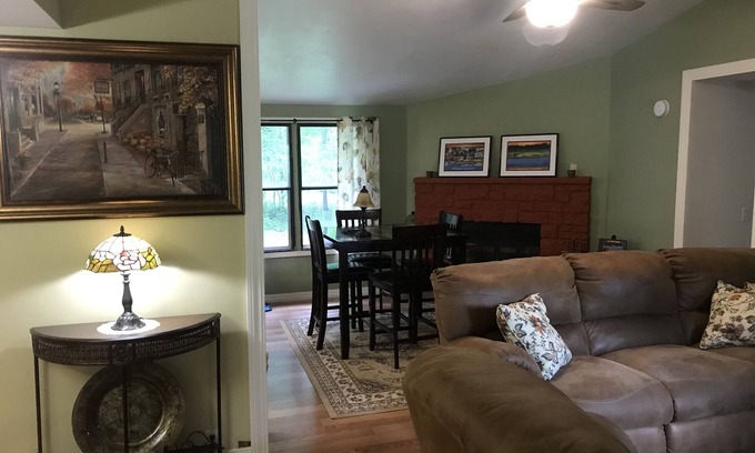 Thousand Island Park Casa | Gorgeous Inside -Wellesley Island