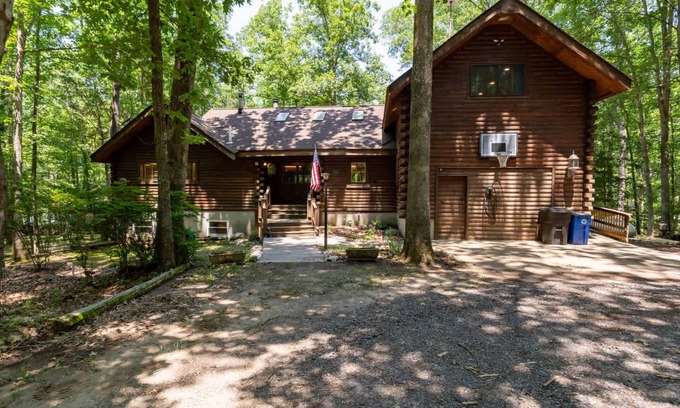 Mineral Casa | Gorgeous Lakefront Escape - New Renovations!