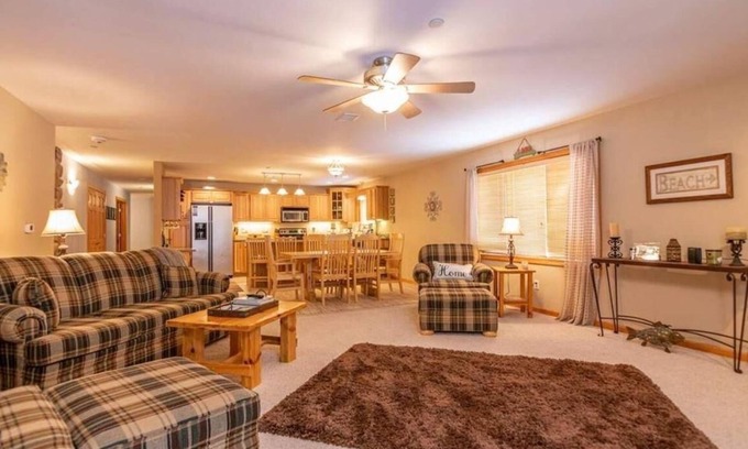 Arkdale Condominio | Gorgeous Lakeview Balcony with 4 Bedrooms, best location at the resort!