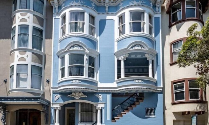 Nob Hill Casa | Gorgeous Large Victorian Top Flat in the heart of San Francisco