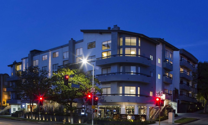 Westwood Apartamento | Gorgeous Luxury Fully Furnished One Bedroom Apartment