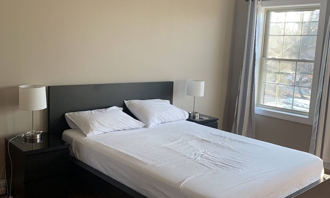 New Brighton Casa | Gorgeous Master Room with En Suite Bathroom in NYC