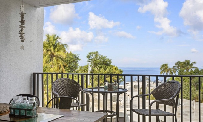 Key Largo Apartamento | Gorgeous Moon Bay Condo Heated Pool Beach
