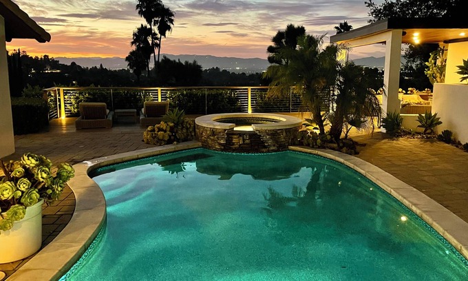 Los Angeles Casa | Preciosa casa recientemente renovada con vistas espectaculares de la ciudad y puestas de sol.