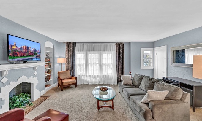 North Buffalo Apartamento | Gorgeous North Buffalo Apartment