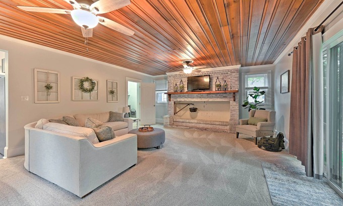 Washington Casa | Gorgeous North Carolina Retreat w/ Fire Pit!
