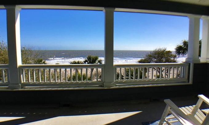 Edisto Island Casa | Frente al mar de 6 habitaciones, 6 baños en una comunidad cerrada en Edisto. ¡Maravilloso!