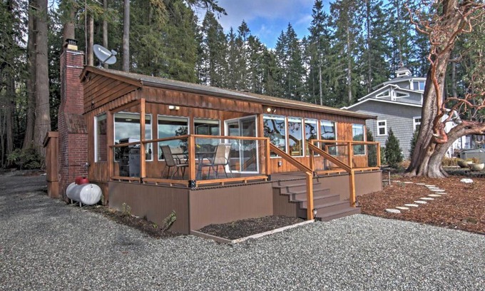 Poulsbo Casa | Gorgeous Poulsbo Waterfront Home on Liberty Bay!