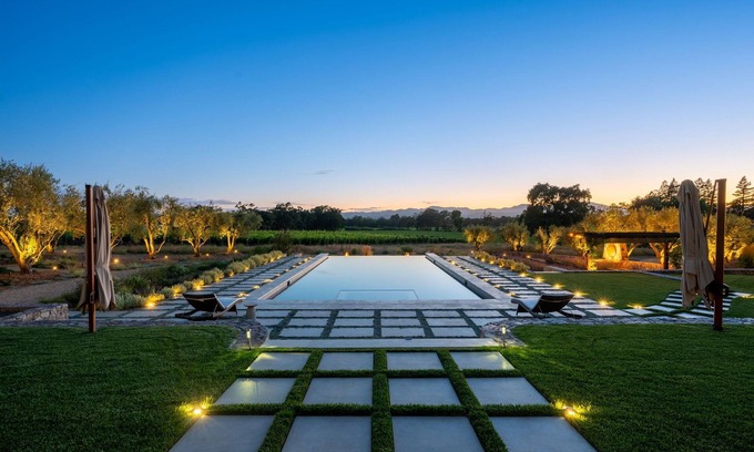 Vichy Springs Casa | Gorgeous, private 3.5 acre estate in Napa