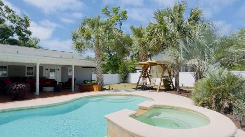 North Myrtle Beach Casa | Gorgeous Private Villa Pool Hot tub