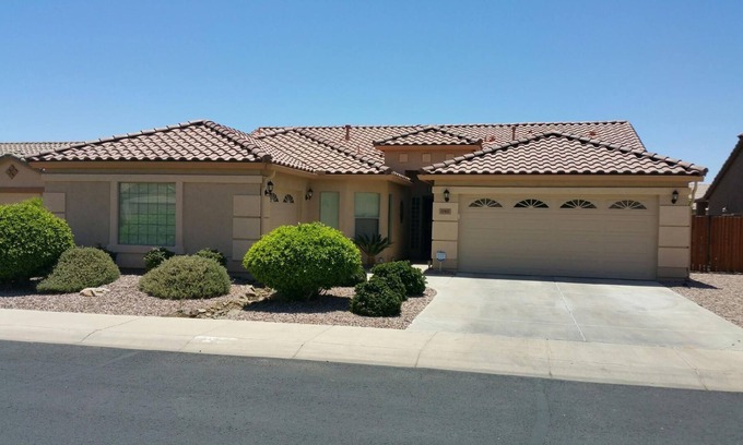 Surprise Farms Casa | RESORT LIKE HOME TE AWAITS .. (STOP) (ESTO NO ES UN DRIVE BY)