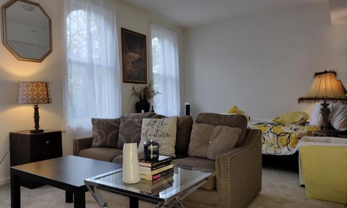 Downtown Apartamento | Gorgeous ,stylish and Beautiful Luxury Apartment with stuning Downtown View.Featuring American and French style