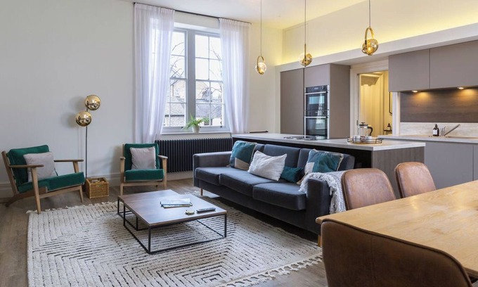 Clitheroe Casa | Gorgeous, stylish, huge Georgian home 4 bed 4 bath
