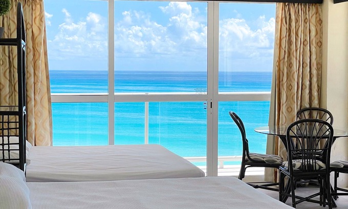 Punta Cancún Apartamento | Gorgeous Sunrise Caribe Front Heart Of Hotel Zone