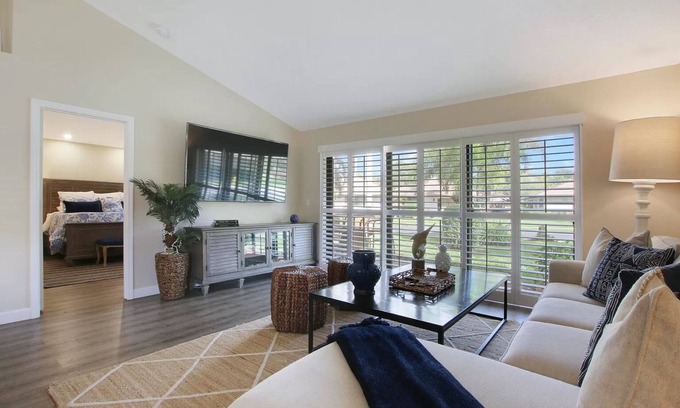 Palm Beach Gardens Casa | Gorgeous Townhome in the Heart of PGA National Resort & Spa w/ Private Entrance