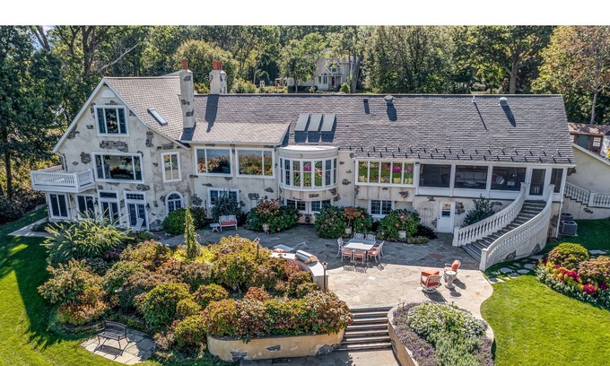 East Setauket Casa | Gorgeous Villa On The Bay !