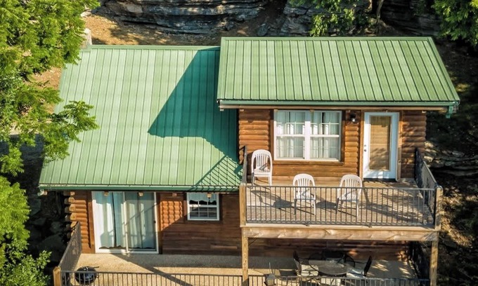 Garfield Cabina | Lake view Rustic Log Cabin