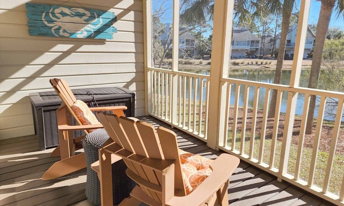 Litchfield by the Sea Condominio | Gorgeous View of Osprey Lake & Near pool & Beach at Litchfield by the Sea