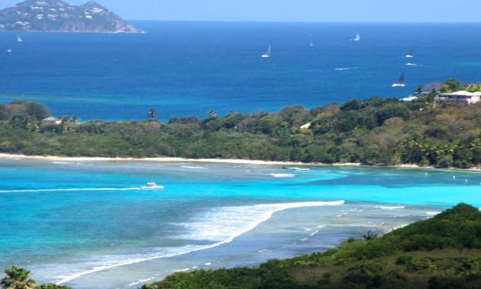 Frydendal Complejo | Impresionantes vistas de la playa de Lindquist, St. John y BVI @ Point Pleasant