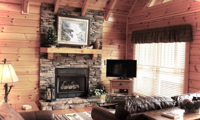 Gatlinburg - Pigeon Forge Cabina | HERMOSAS VISTAS de los SMOKIES ~ Sherwood Forest Gated Resort ~ Wifi ~ DreamBeds ~ Keurig