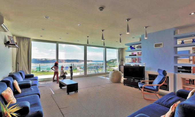 Foz do Arelho Villa | Hermosa villa para familias con niños, piscina climatizada y vallada, excelentes vistas