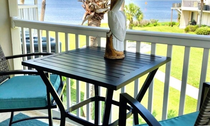 Villa Sabine Condominio | Precioso, condominio frente al mar en Villa Sabine! Justo al otro lado de la calle de la playa.