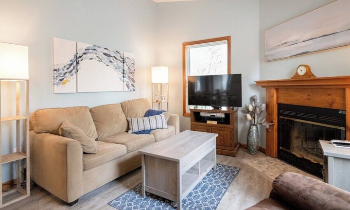Saugatuck Cabaña | Goshorn Lake Resort Cottage #25