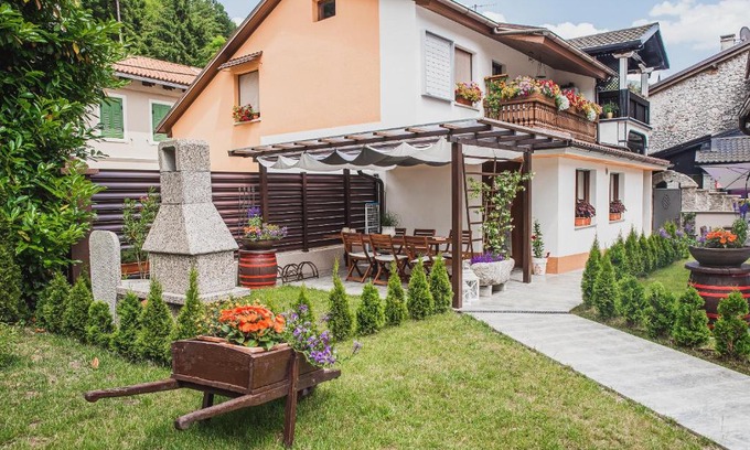 Kobarid Apartamento | Gotar Apartment with Garden
