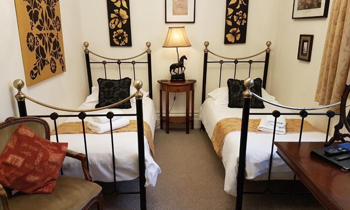 East Grinstead Cama Y Desayuno | Gothic House