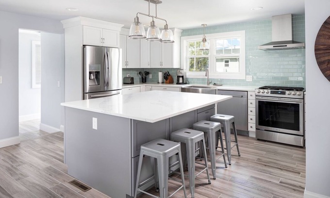 Narragansett Casa | Gourmet Kitchen, Air Conditioning, Walk to Beach