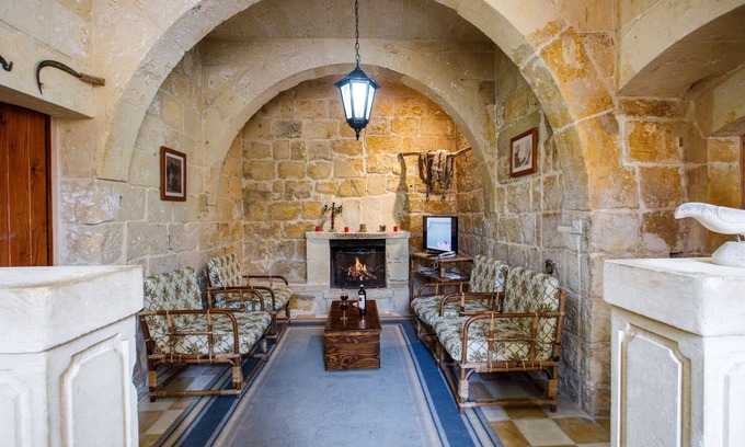 Kercem Otro | Gozo, casa de campo adosada con terrazas soleadas y acceso gratuito a internet.