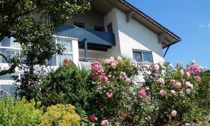 Grainet Apartamento | «Grabmeier - Nummer 1» apartamento de vacaciones con vistas a la montaña, terraza privada y Wi-Fi