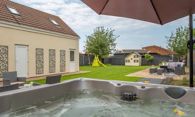 Heacham Cabaña | Grace Cottage, Heacham, Norfolk