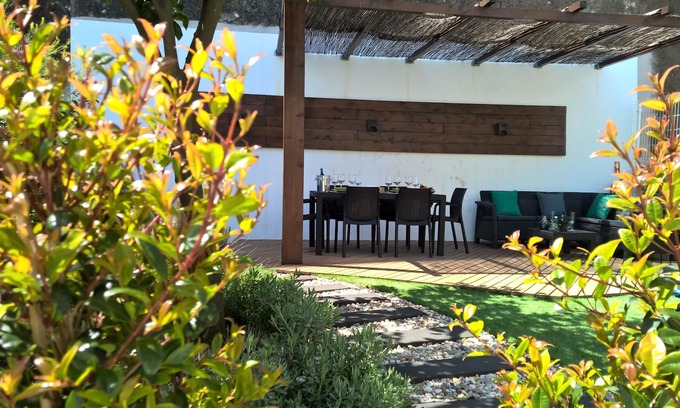 Santa Engracia Apartamento | Grace Garden Home, un jardín natural frente al río en el centro de Lisboa