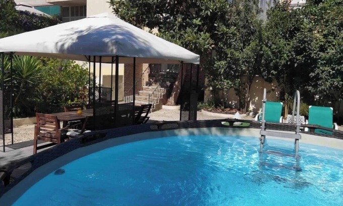 Alfama Casa | Grace Palace con jardín privado con piscina