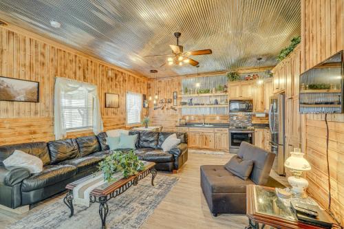 Rucker Casa | Grace Place Clark House on Farm Shared Hot Tub!