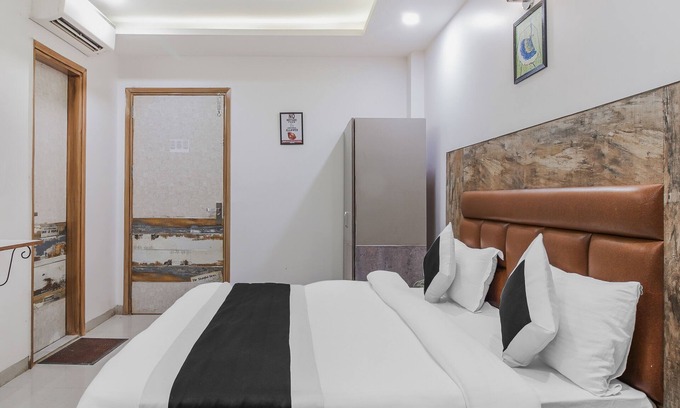 Mahipalpur Extension Cama Y Desayuno | Gracious A Unit Of Hotel Vishesh