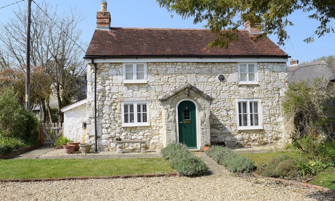 Brighstone Cabaña | Weirside Cottage Brighstone - casa de campo magníficamente presentada de grado II