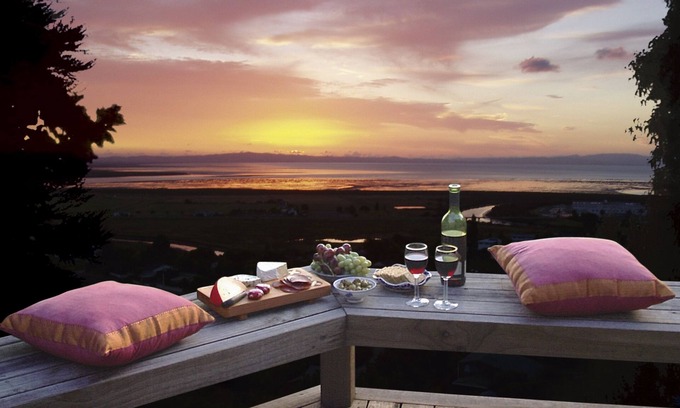 Thames Cabaña | Grafton Cottage & Chalets