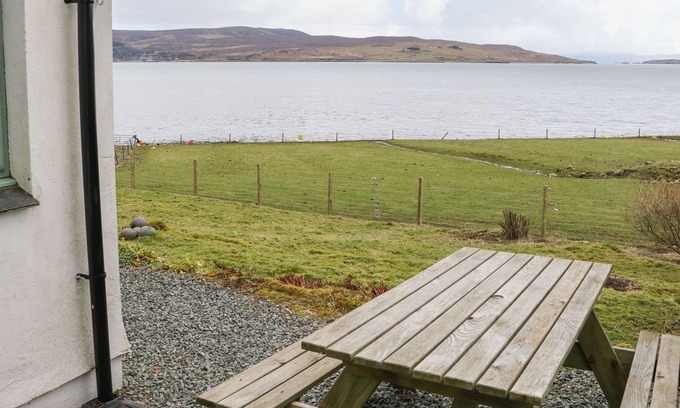 Sconser Cabaña | GRAMARYE COTTAGE, character holiday cottage in Portree