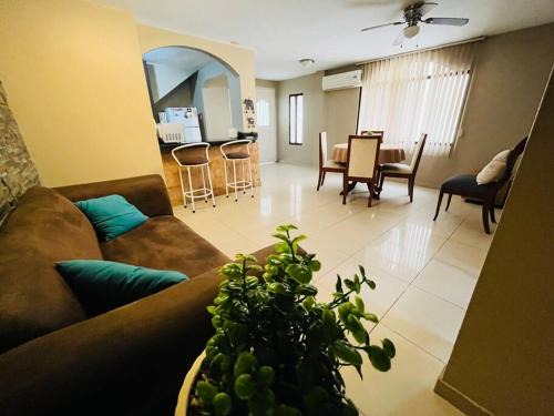 Cooperativa de Empleados del Consejo Provincial Apartamento | Gran Suite Junto Al San Marino Mall