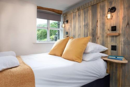 Bryn-crug Casa | Granary Retreat for 2 inc shared Dog Field
