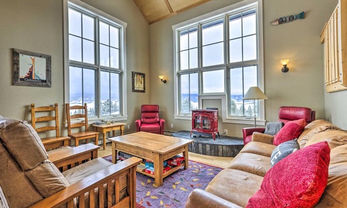 Granby Casa | Granby Home Stunning Mountain and Lake Views!