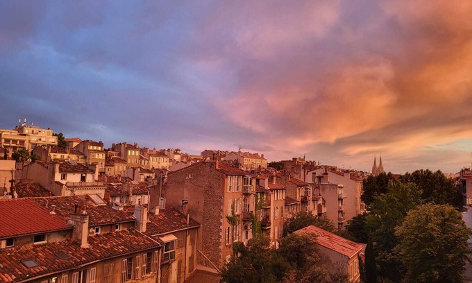 Saint-Charles Apartamento | Grand Appartement Calme en Plein Cœur de Marseille