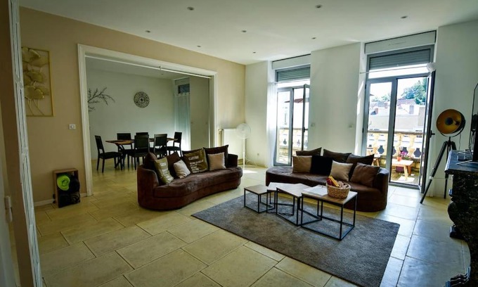 Montlucon Apartamento | Grand appartement de haut standing en centre-ville