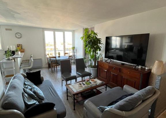 Chilly-Mazarin Apartamento | Grand appartement proche de Paris