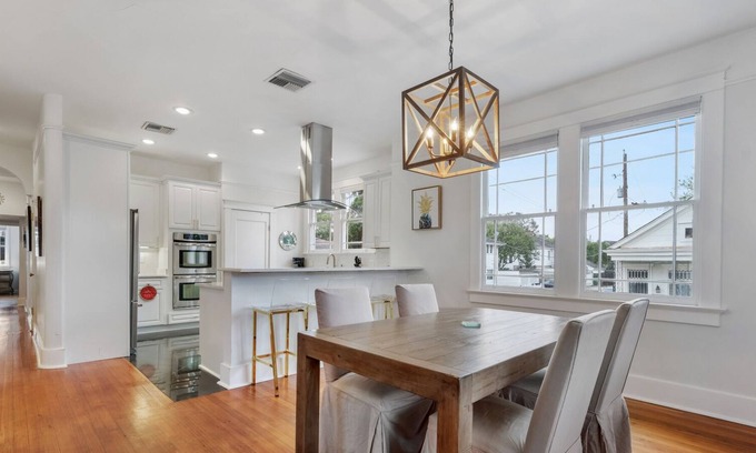 Broadmoor Casa | GRAND Arts & Crafts Home In New Orleans