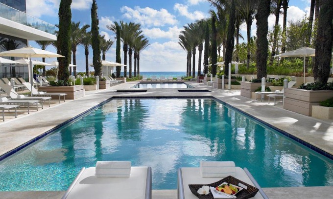 Surfside Hotel | Grand Beach Hotel Surfside