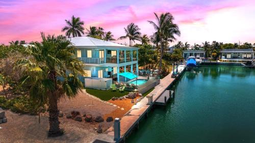 Key Colony Beach Casa | Grand Blue Arenas with Minigolf, Canal, Game Room, 3 Bedrooms and Heated Pool