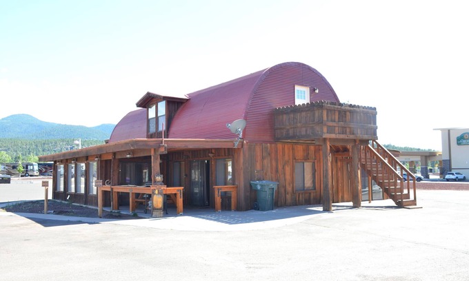 Williams Cabina | Grand Canyon Brewery and Destillery Cabin-Historic Tack House